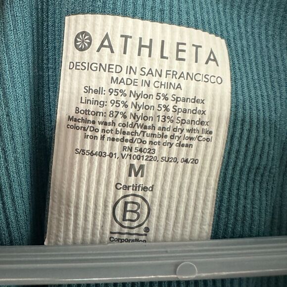 Athleta Womens Aurora Seamless Crop Rib Tank Top Medium Teal Blue Cropped V-Neck - Picture 2 of 3